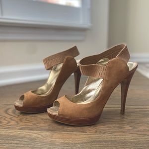 Bakers Debbi Heels - Size 8 - Brown